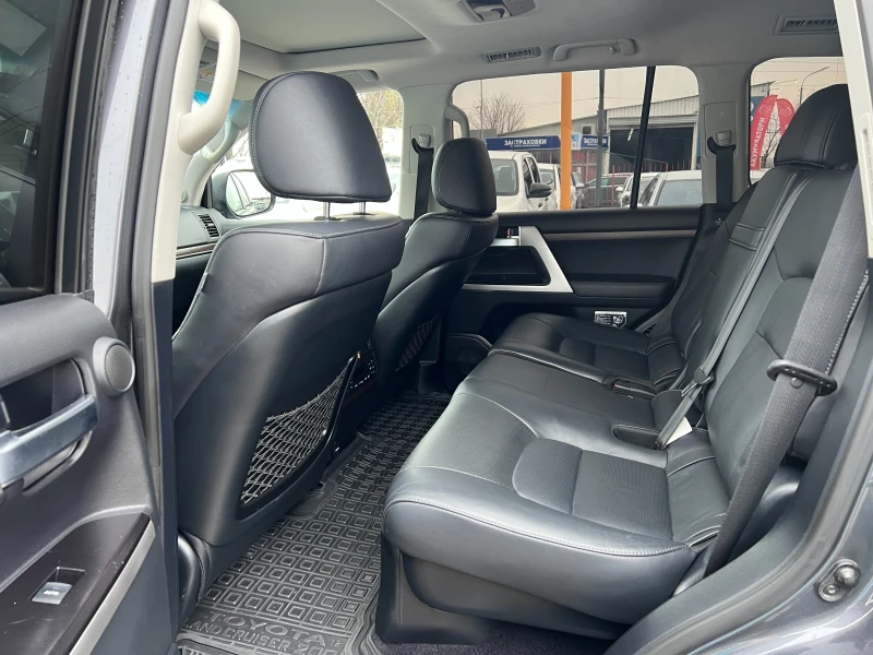 Toyota Land cruiser 4.5-V8 D4D 89000km., снимка 9 - Автомобили и джипове - 53192128