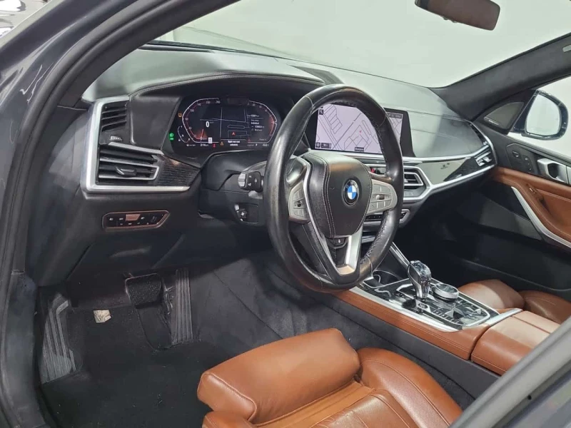 BMW X7 xDrive40i| SWAROWSKI| DISTRONIC| 360| ОБДУХ| ПОДГР, снимка 10 - Автомобили и джипове - 53563526