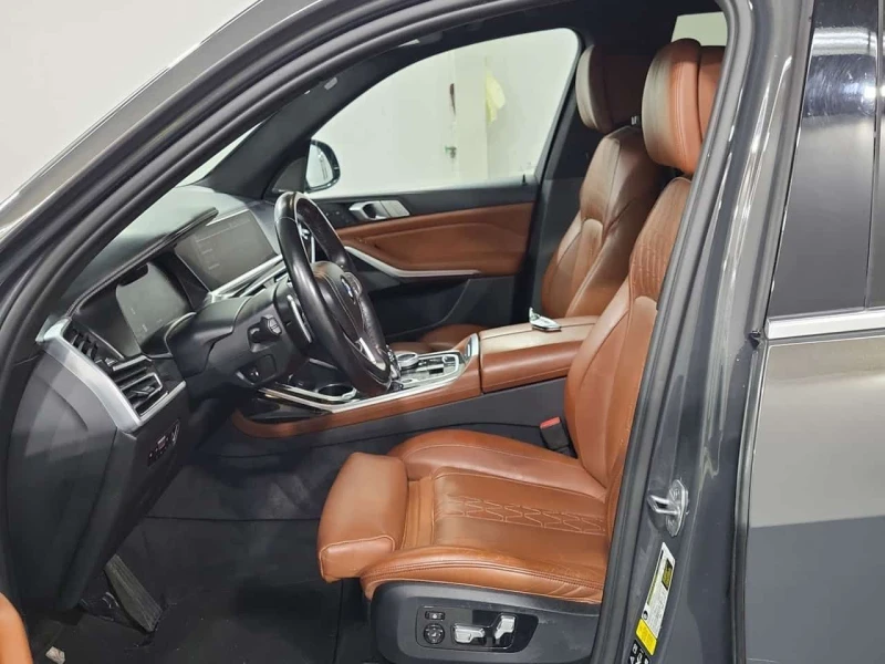 BMW X7 xDrive40i| SWAROWSKI| DISTRONIC| 360| ОБДУХ| ПОДГР, снимка 8 - Автомобили и джипове - 53563526