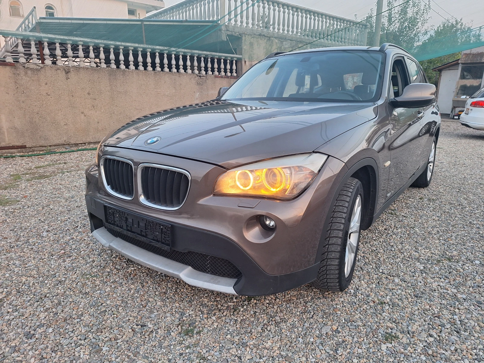 BMW X1 2.0d 143k.c  - изображение 2