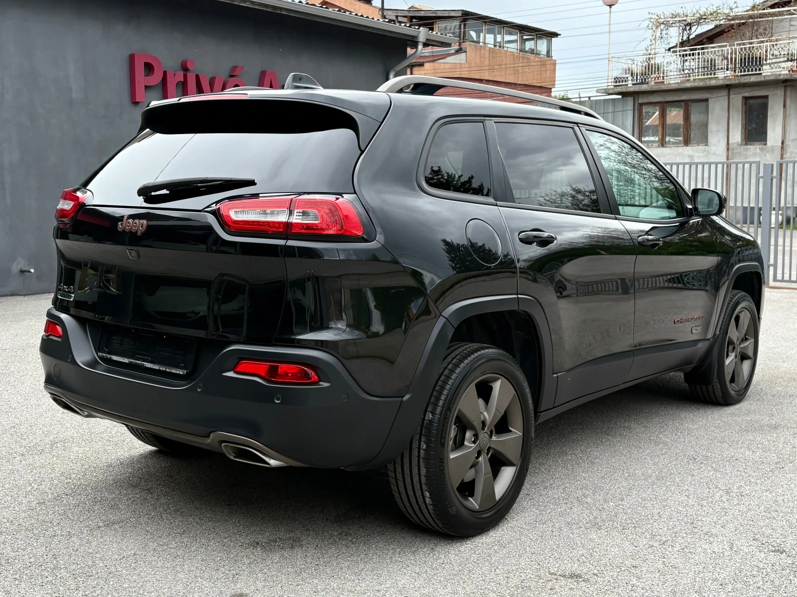 Jeep Cherokee 2.2D, 200HP, 4X4, 75th ANNIVERSARY, 1 of 200 - изображение 6