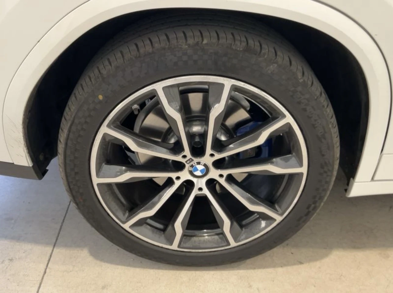BMW X4 M40d - изображение 5