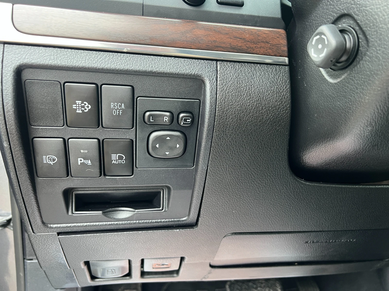 Toyota Land cruiser 4.5-V8 D4D 89000km. | Mobile.bg � ����������� 12