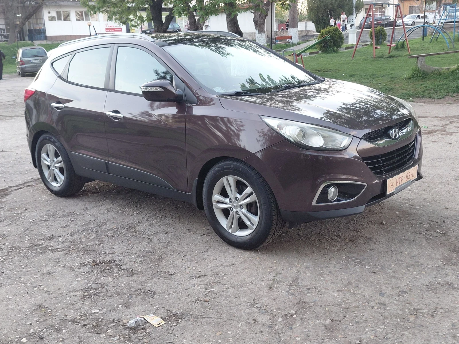 Hyundai IX35 2.0 Бензин + Газ, снимка 2 - Автомобили и джипове - 54359077