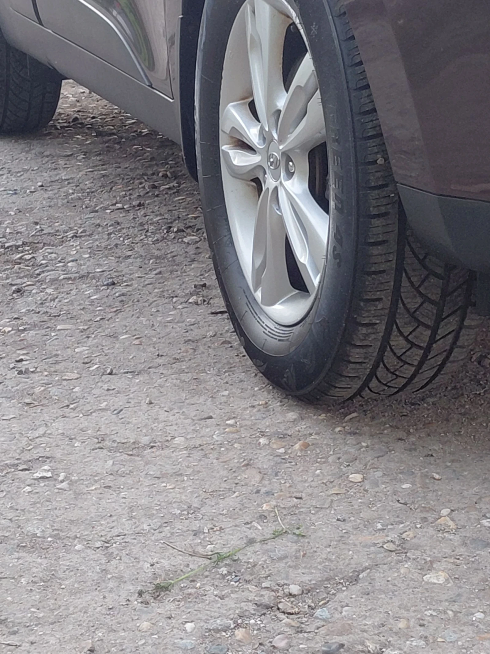 Hyundai IX35 2.0 Бензин + Газ, снимка 13 - Автомобили и джипове - 54359077