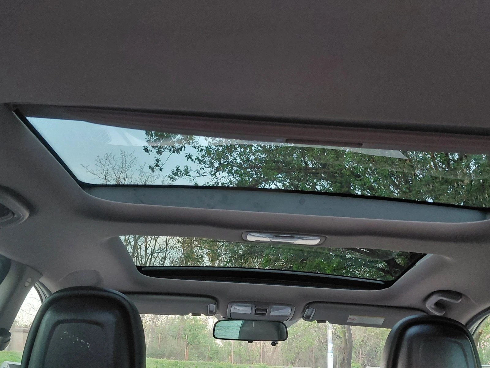 Hyundai IX35 2.0 Бензин + Газ, снимка 10 - Автомобили и джипове - 54359077