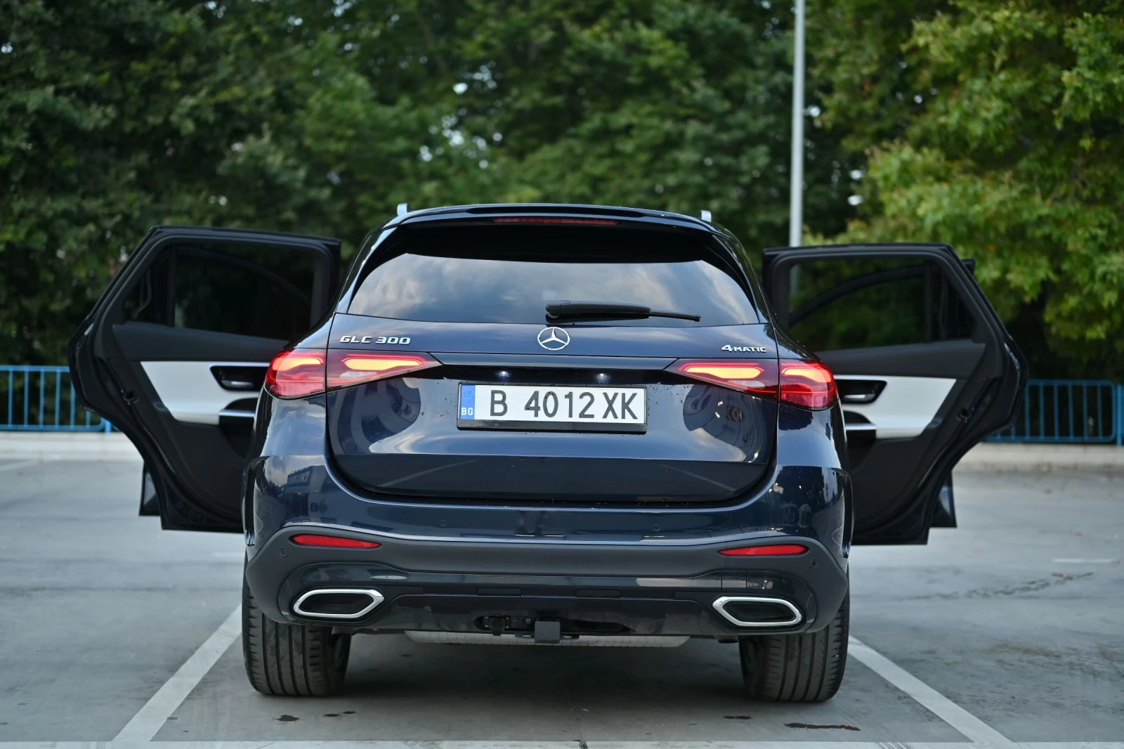 Mercedes-Benz GLC 300, снимка 5 - Автомобили и джипове - 55326797