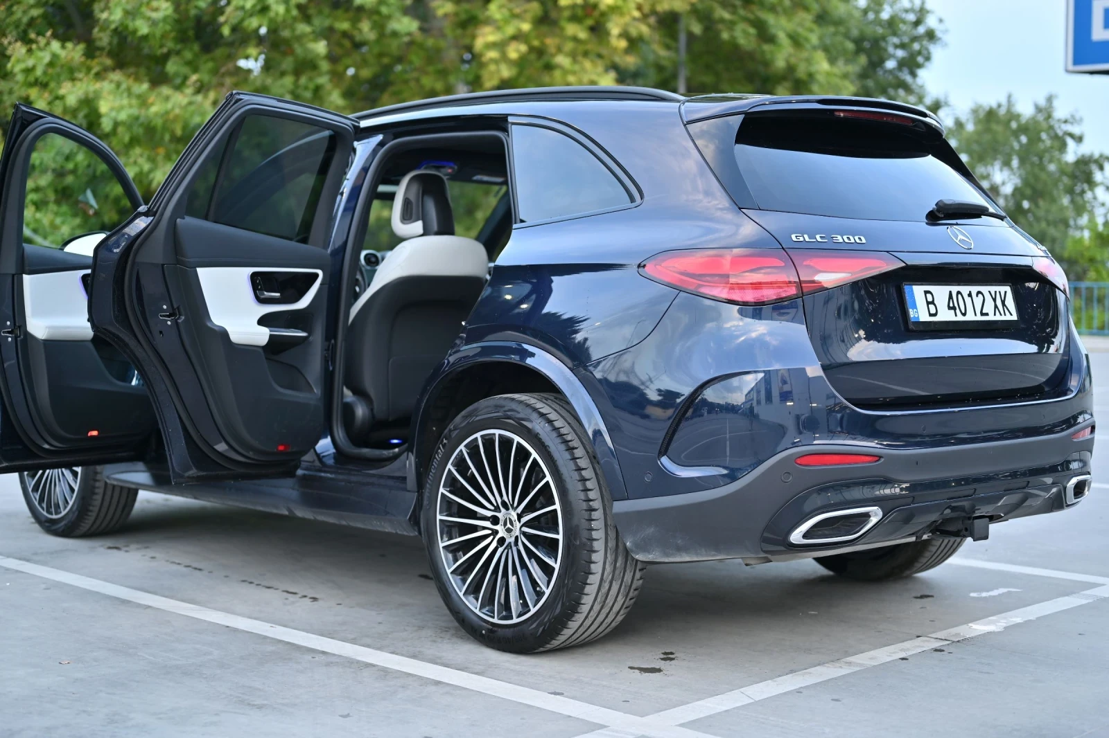 Mercedes-Benz GLC 300, снимка 4 - Автомобили и джипове - 55326797