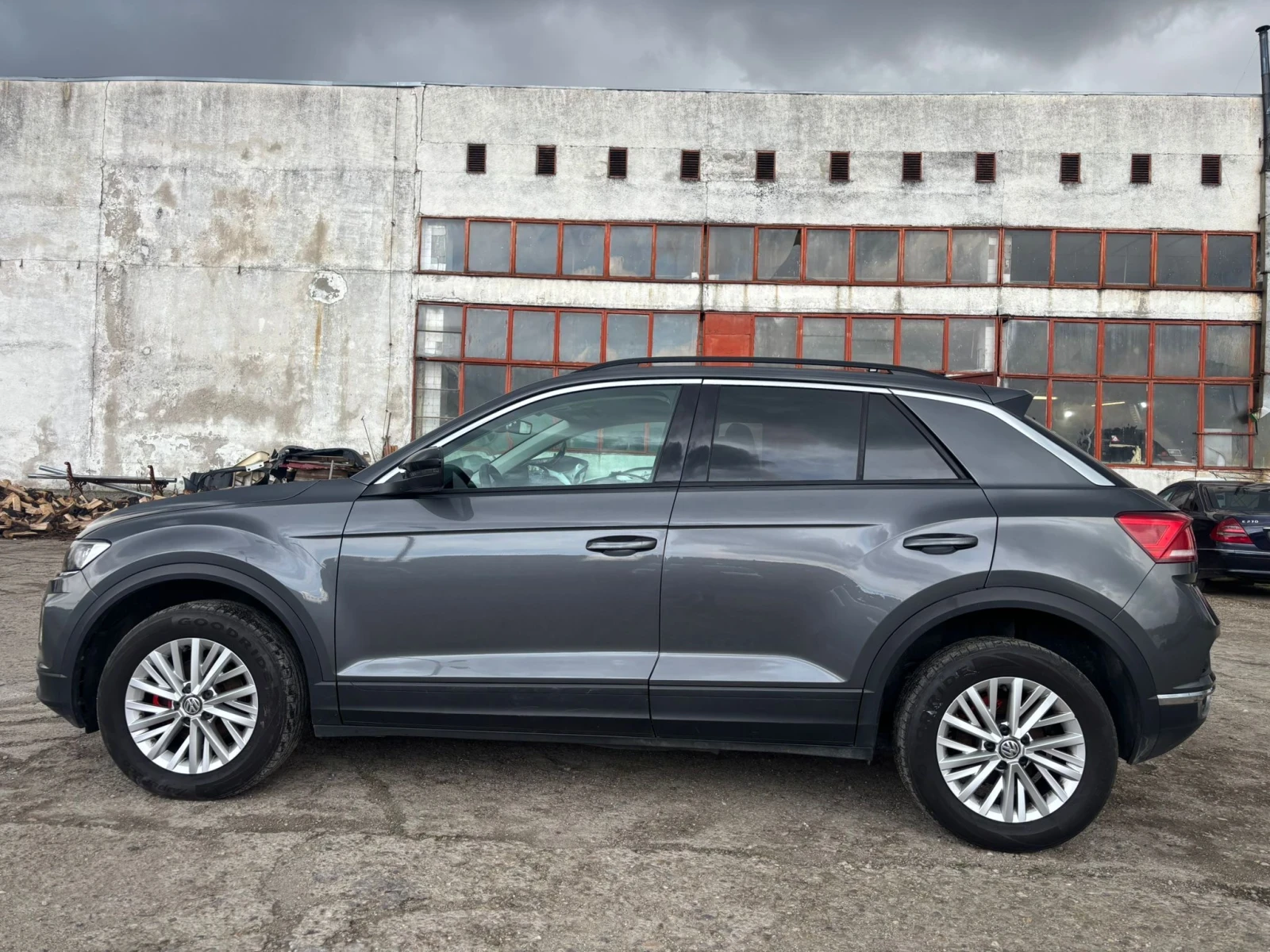 VW T-Roc 1.0 TSI Full Led NAVI, снимка 4 - Автомобили и джипове - 55384902