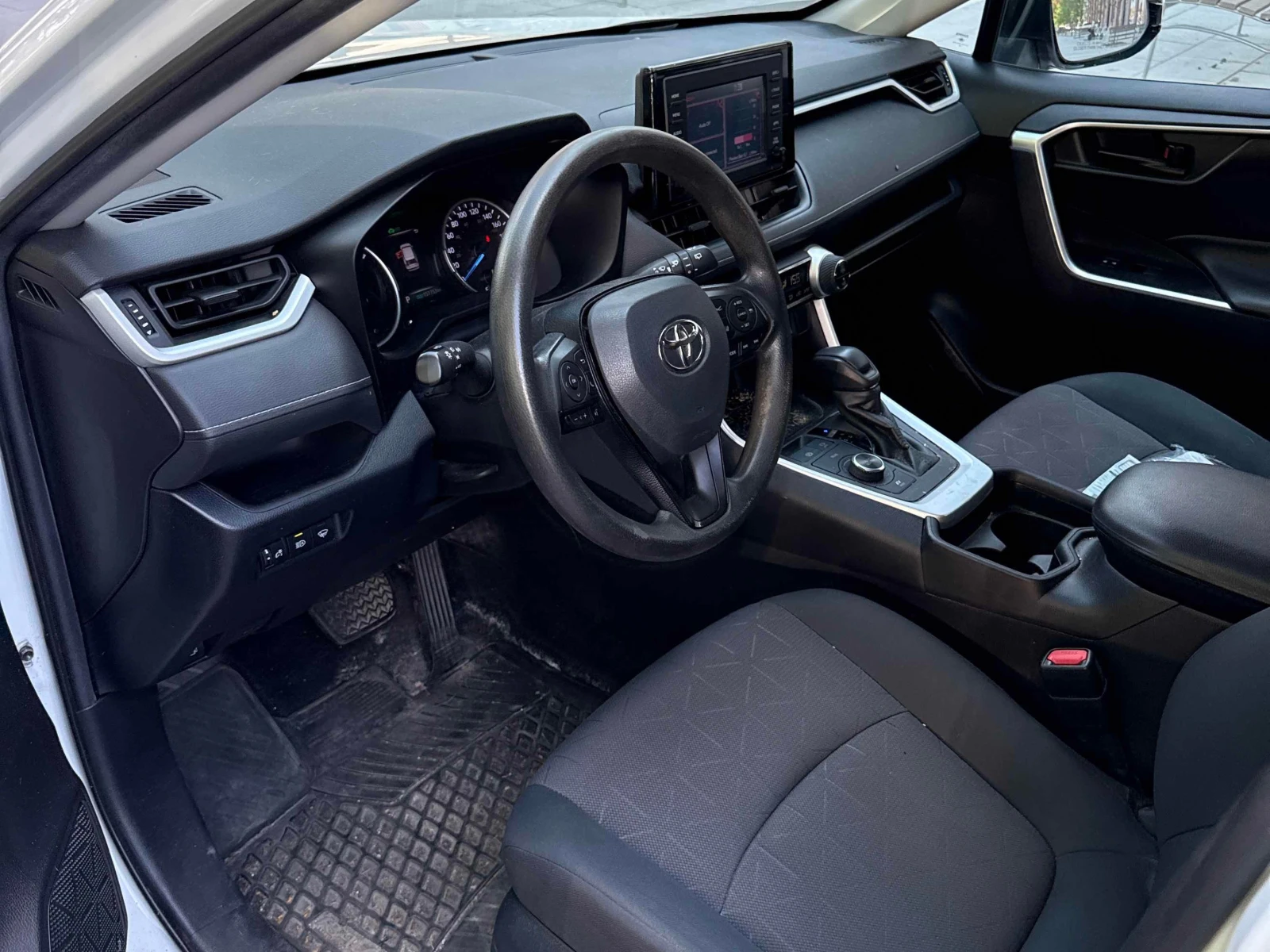 Toyota Rav4 * Hybrid LE AWD * CARFAX * ОПЦИЯ ЗА ФИНАНСИРАНЕ, снимка 5 - Автомобили и джипове - 55839146