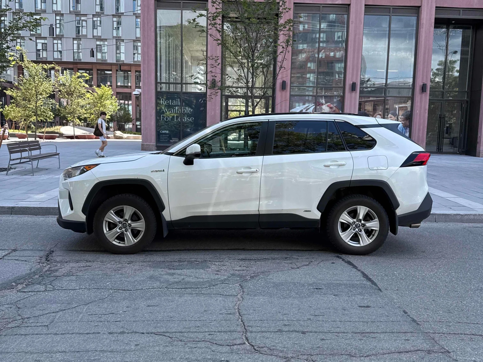 Toyota Rav4 * Hybrid LE AWD * CARFAX * ОПЦИЯ ЗА ФИНАНСИРАНЕ, снимка 14 - Автомобили и джипове - 55839146