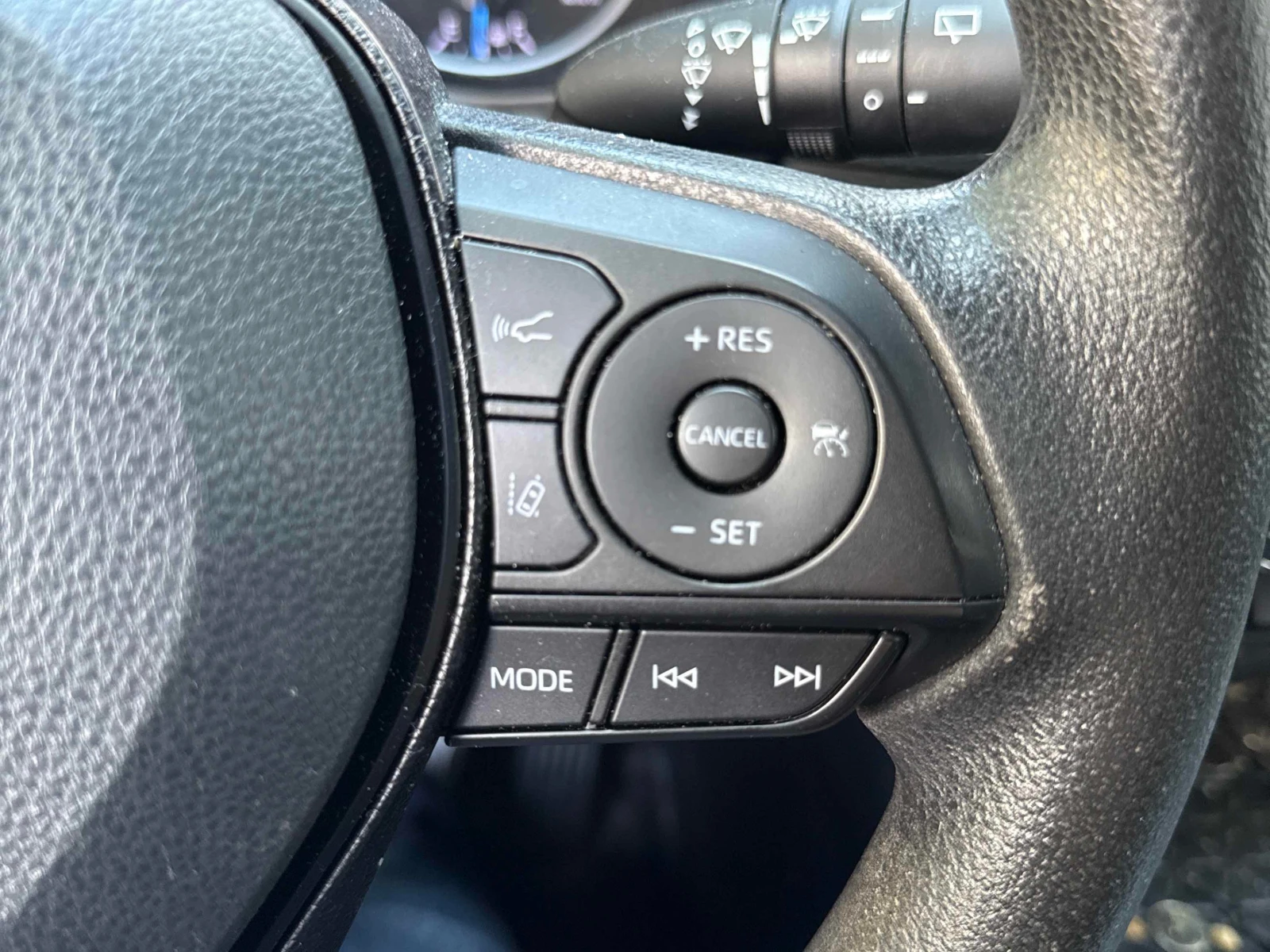 Toyota Rav4 * Hybrid LE AWD * CARFAX * ОПЦИЯ ЗА ФИНАНСИРАНЕ, снимка 11 - Автомобили и джипове - 55839146