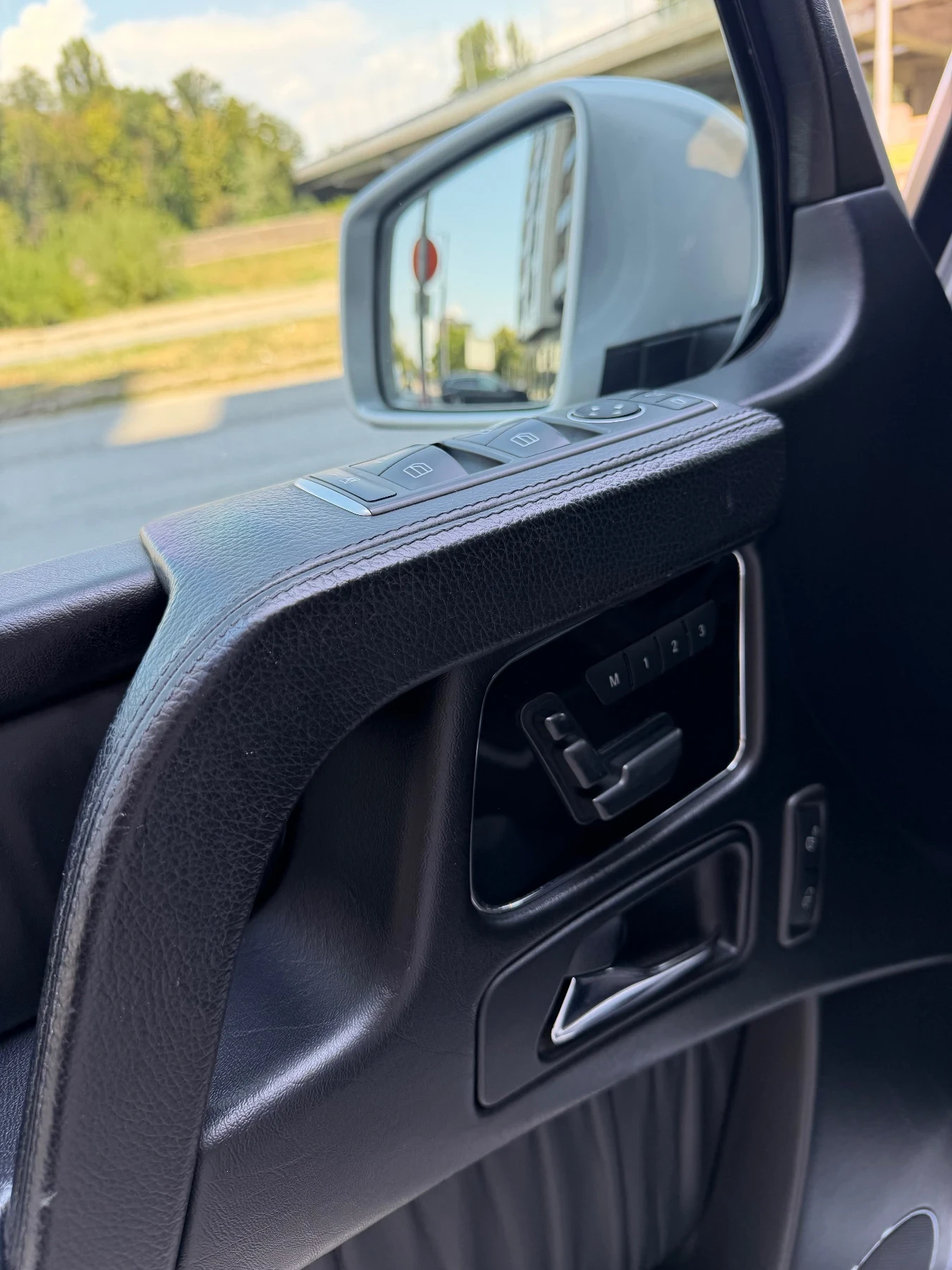 Mercedes-Benz G 500 Designo, снимка 15 - Автомобили и джипове - 56157310