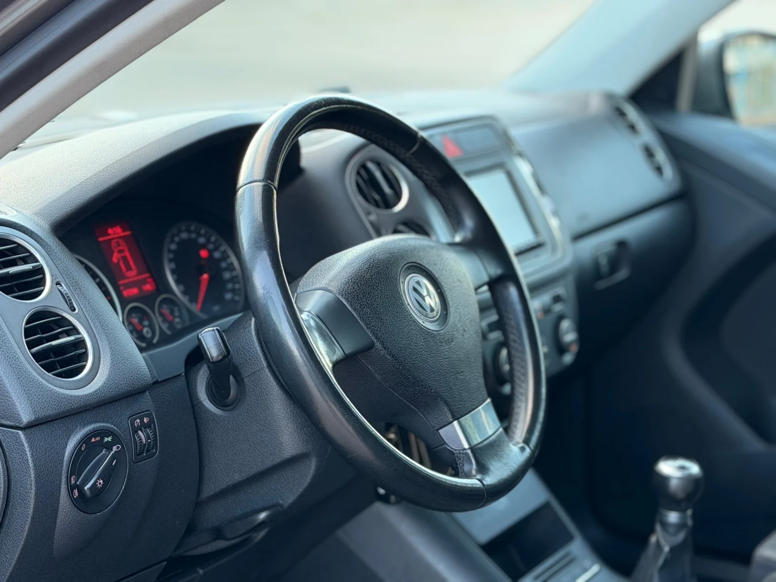 VW Tiguan 2.0TDI/4x4/������ | Mobile.bg � ����������� 12