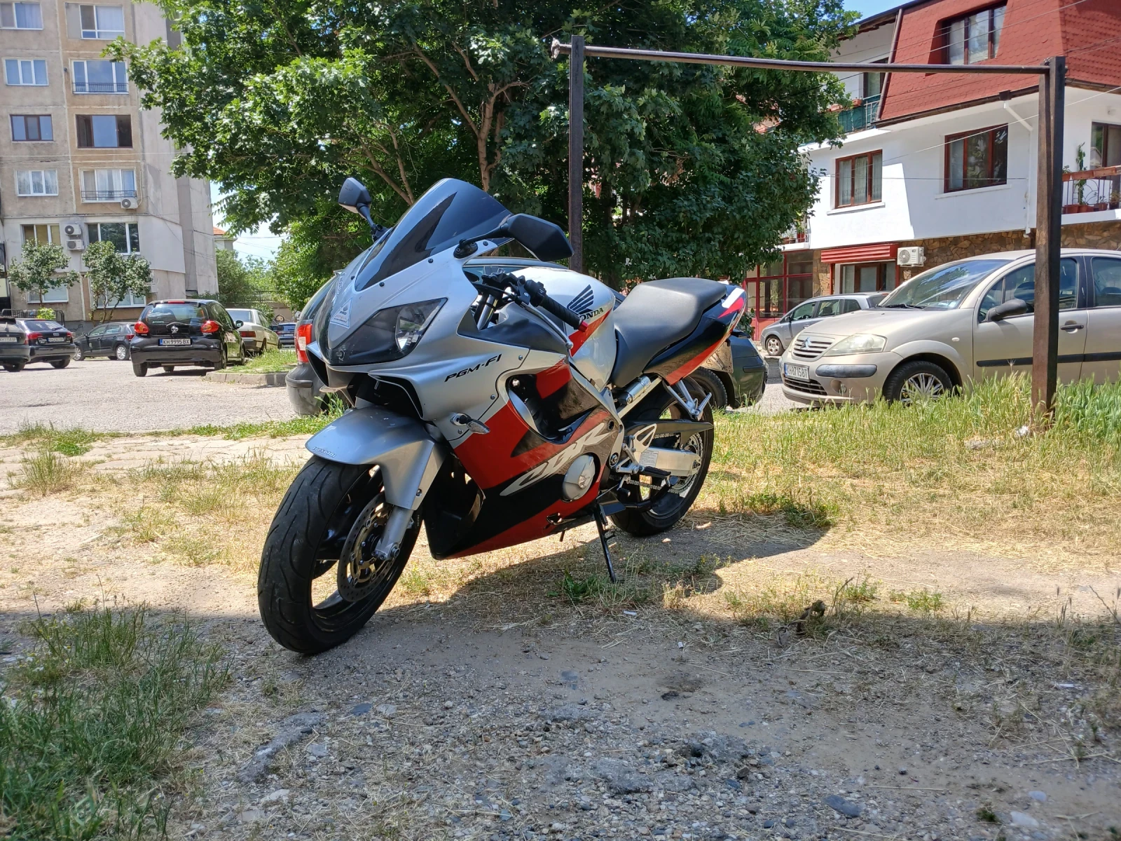Honda Cbr F4i - изображение 2