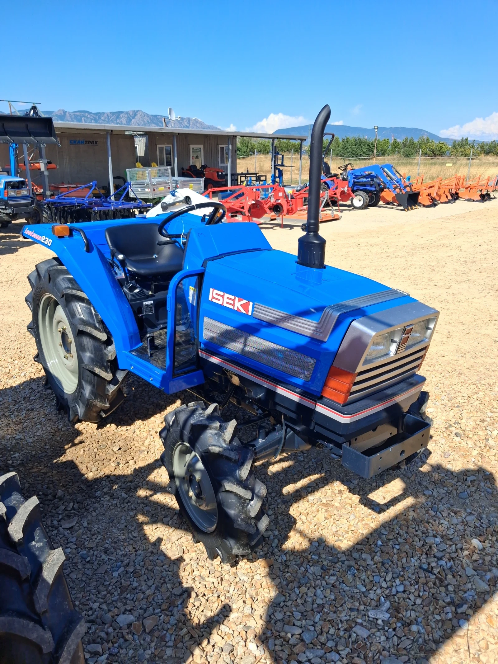 Трактор Kubota Скайтрак 