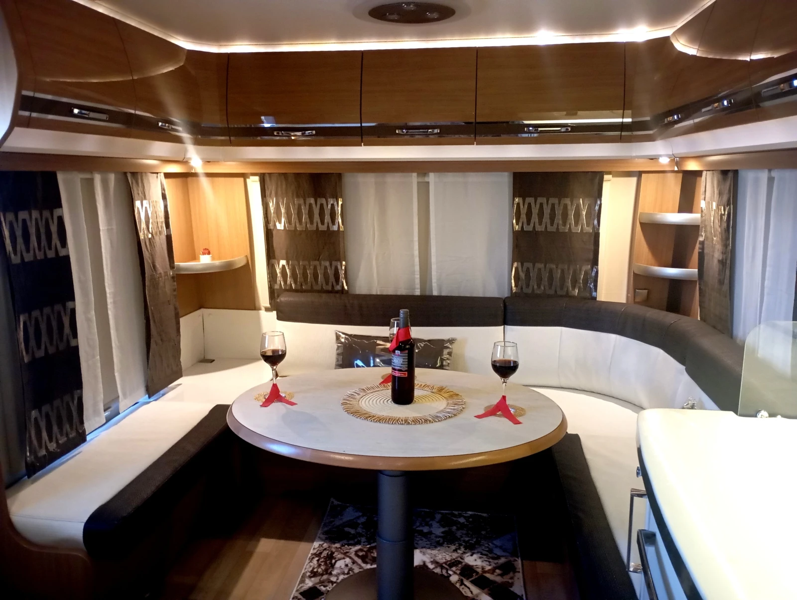 Каравана Fendt ЛИЗИНГ* NEW MODEL* LUXURY , снимка 1