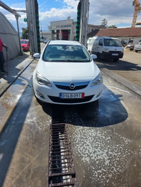 Opel Astra 1.4 100 кс, снимка 1