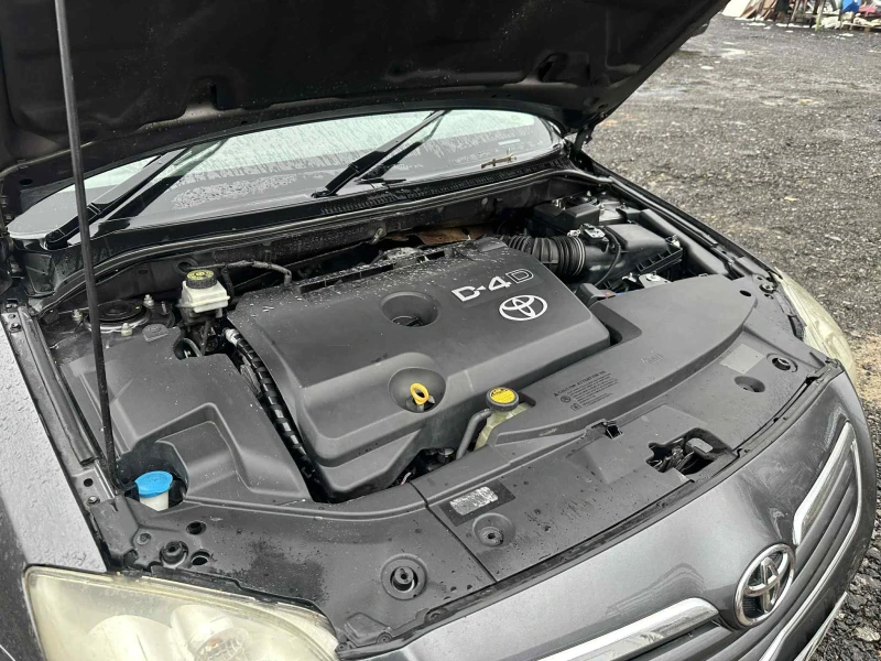Toyota Avensis 2.2 D-4D 150кс. НА ЧАСТИ, снимка 14 - Автомобили и джипове - 52982312