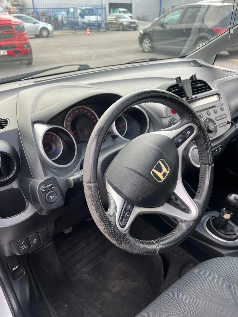 Honda Jazz 1.4, снимка 5 - Автомобили и джипове - 48355135