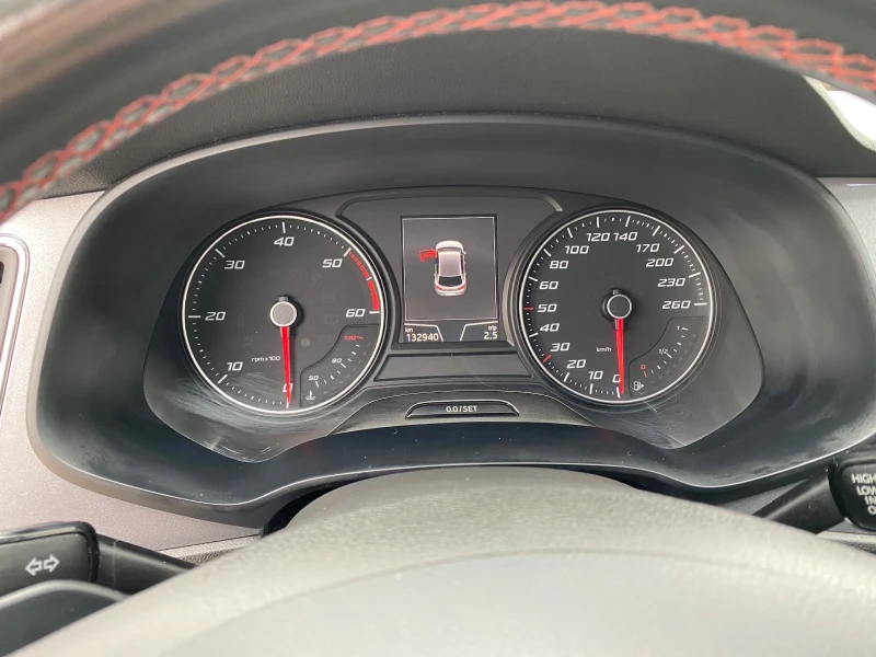 Seat Leon 2.0 TDI, FR, 184к.с.DSG-6ск, ДИСТРОНИК, снимка 10 - Автомобили и джипове - 52568968