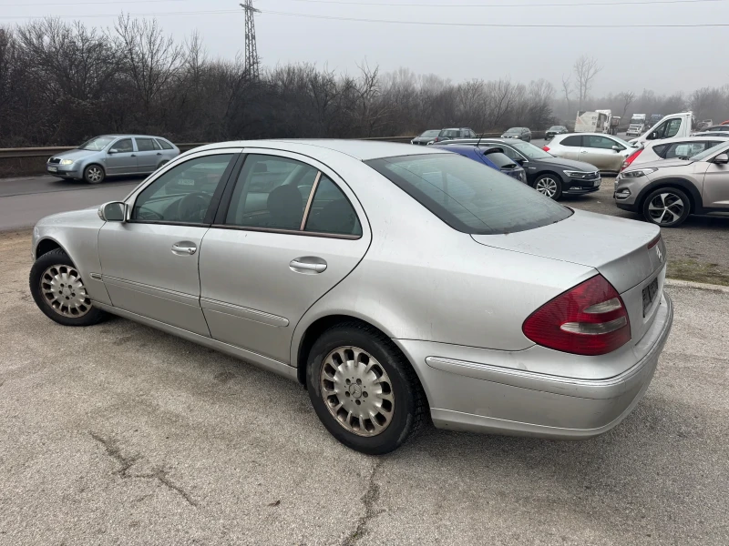 Mercedes-Benz E 270 Elegance , снимка 4 - Автомобили и джипове - 52886249