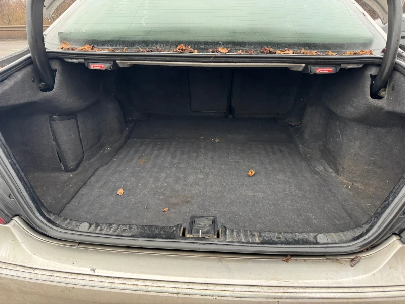 Mercedes-Benz E 270 Elegance , снимка 15 - Автомобили и джипове - 52886249