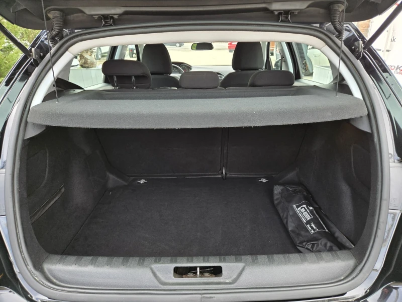 Peugeot 308 1.6HDI-92кс= НАВИ= СЕРВ.ИСТОРИЯ= EURO 6B, снимка 10 - Автомобили и джипове - 53181719