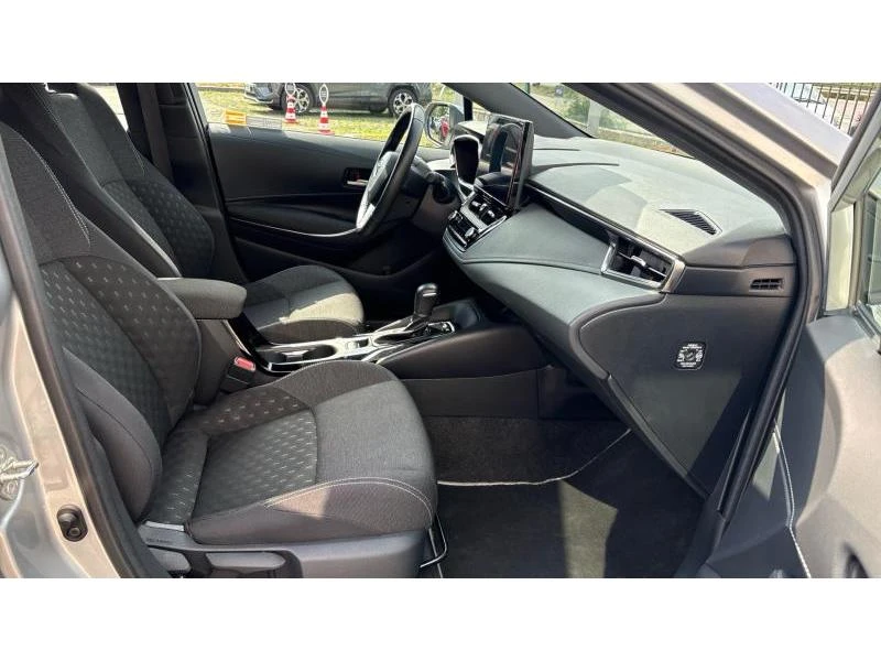 Toyota Corolla TS 1.8HSD DYNAMIC, снимка 6 - Автомобили и джипове - 56304377