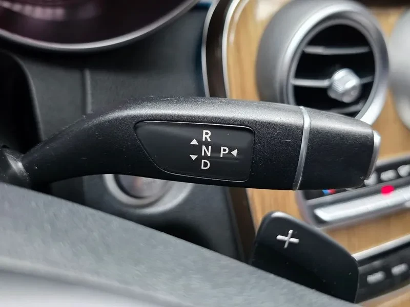 Mercedes-Benz C 220 EXCLUSIVE, снимка 9 - Автомобили и джипове - 56353729