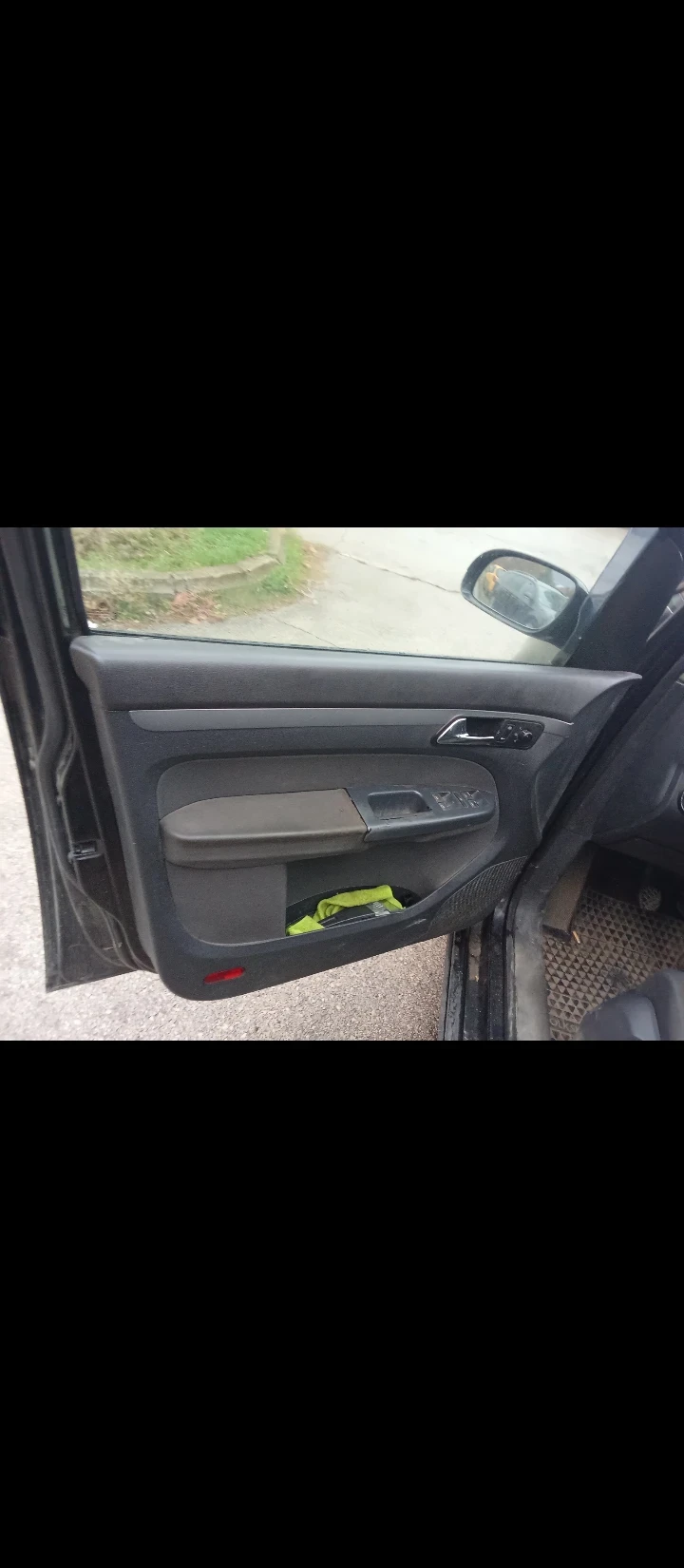 VW Touran, снимка 7 - Автомобили и джипове - 56735063