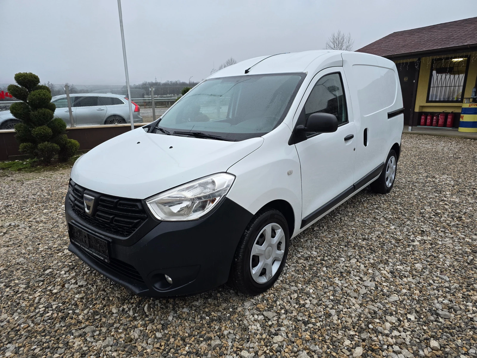 Dacia Dokker 1.5DCI 95кс ! ! ДВЕ СТРАНИЧНИ ВРАТИ ! ! ЕВРО 6d ! , снимка 1