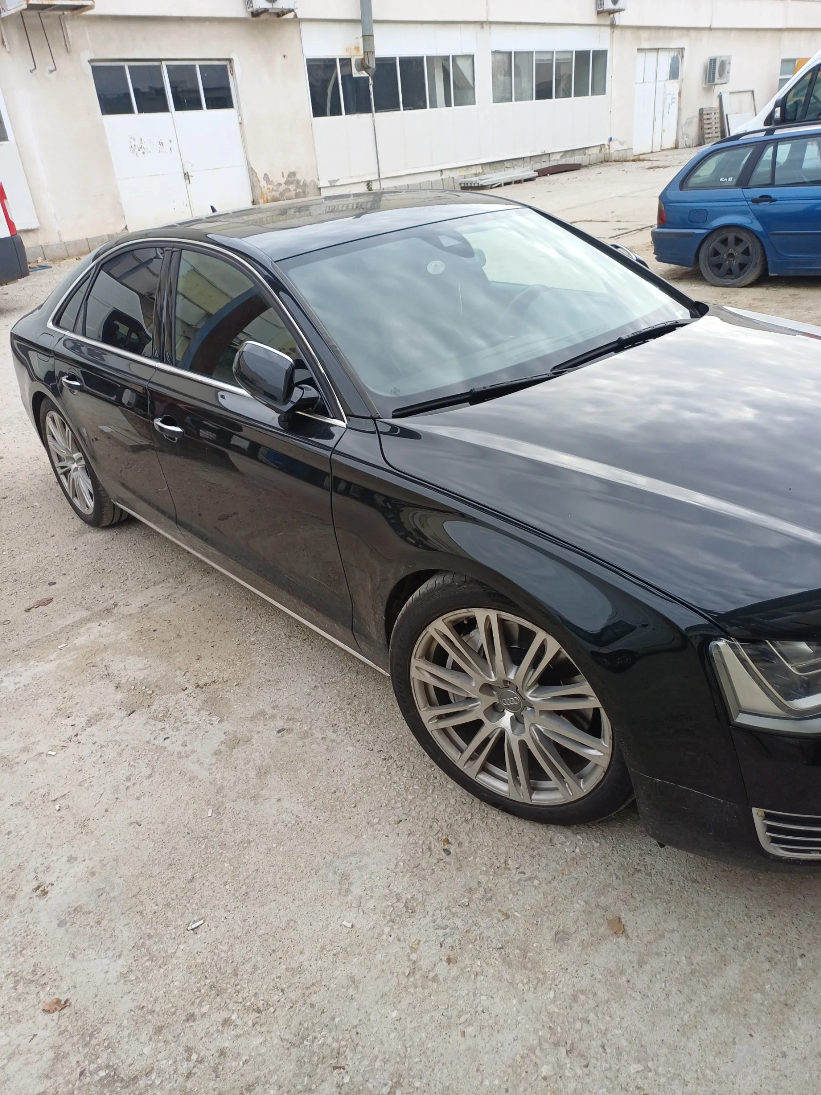 Audi A8 W12 - изображение 10