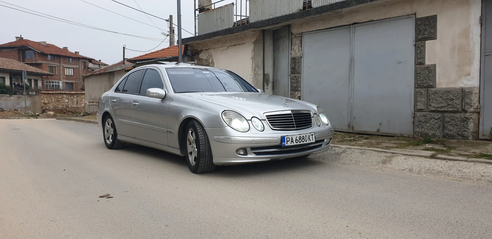 Mercedes-Benz E 270 2.7 CDI - изображение 2