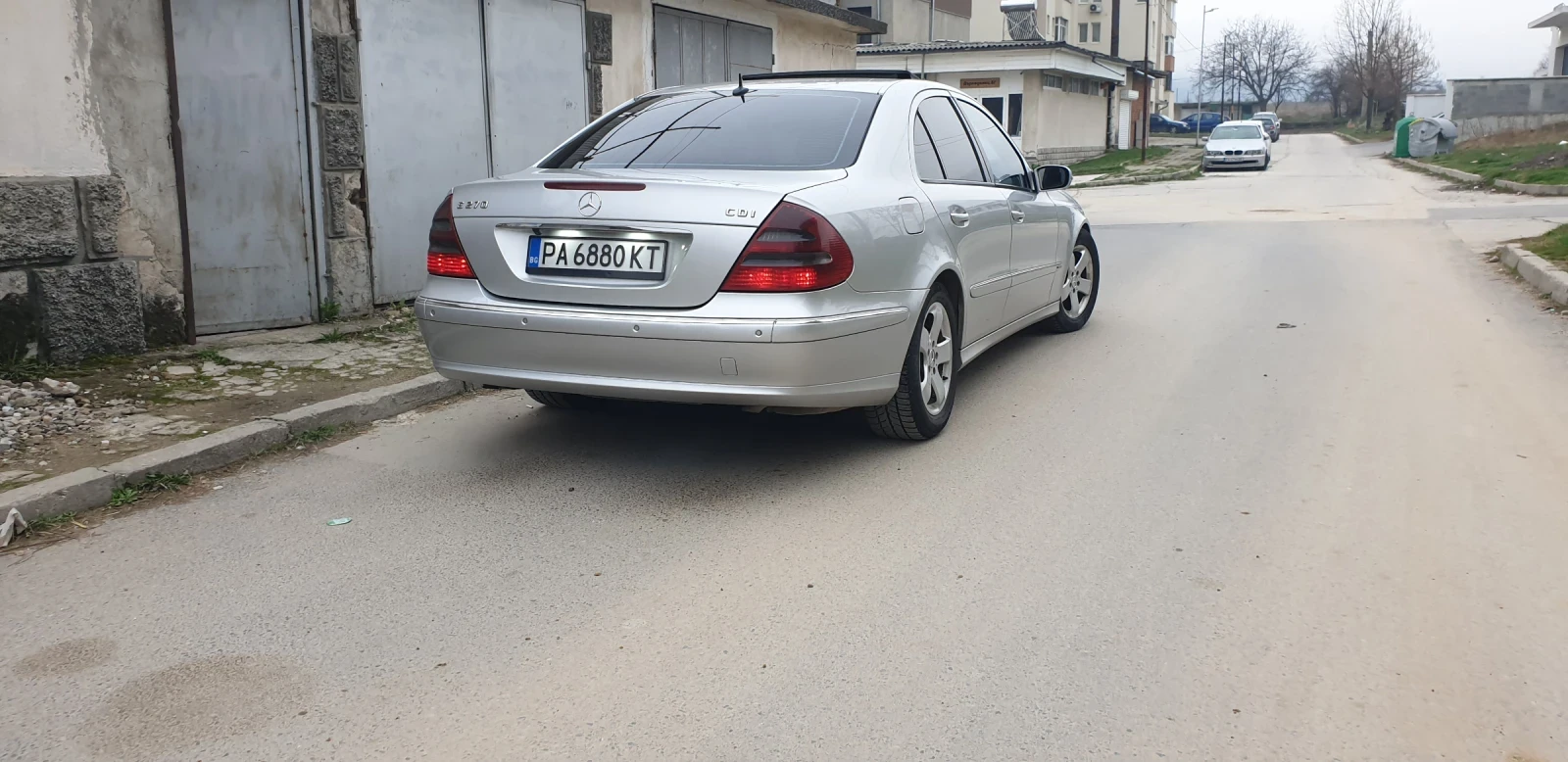 Mercedes-Benz E 270 2.7 CDI - изображение 4