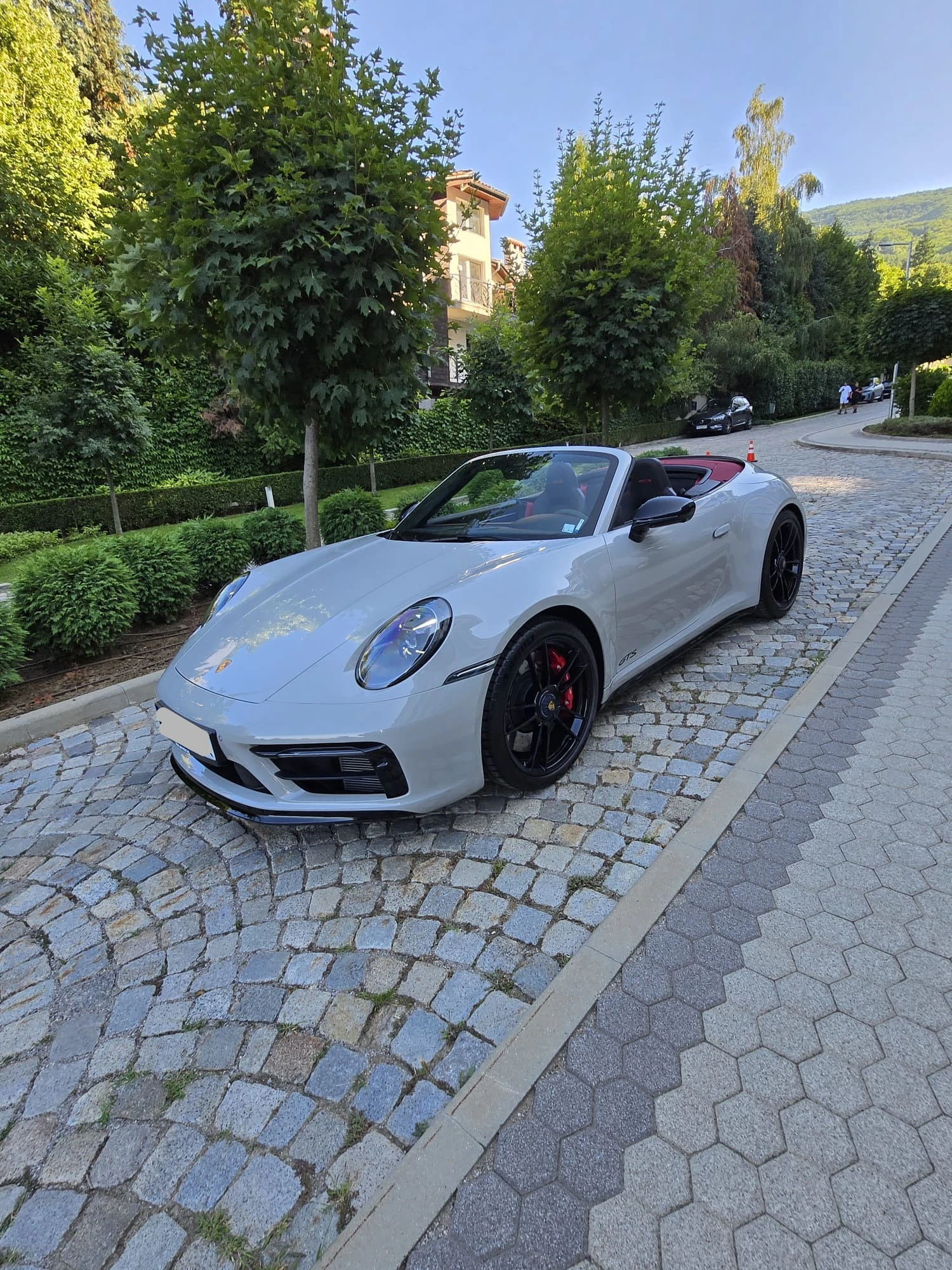 Porsche 911 992 / GTS / CABRIO | Mobile.bg   3