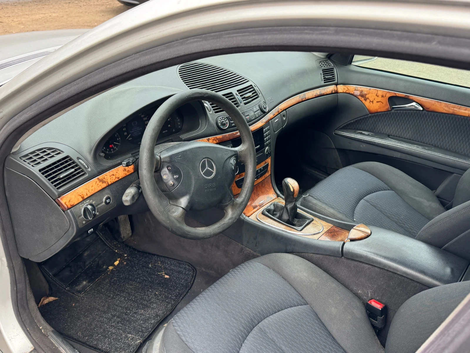 Mercedes-Benz E 270 Elegance  - изображение 6