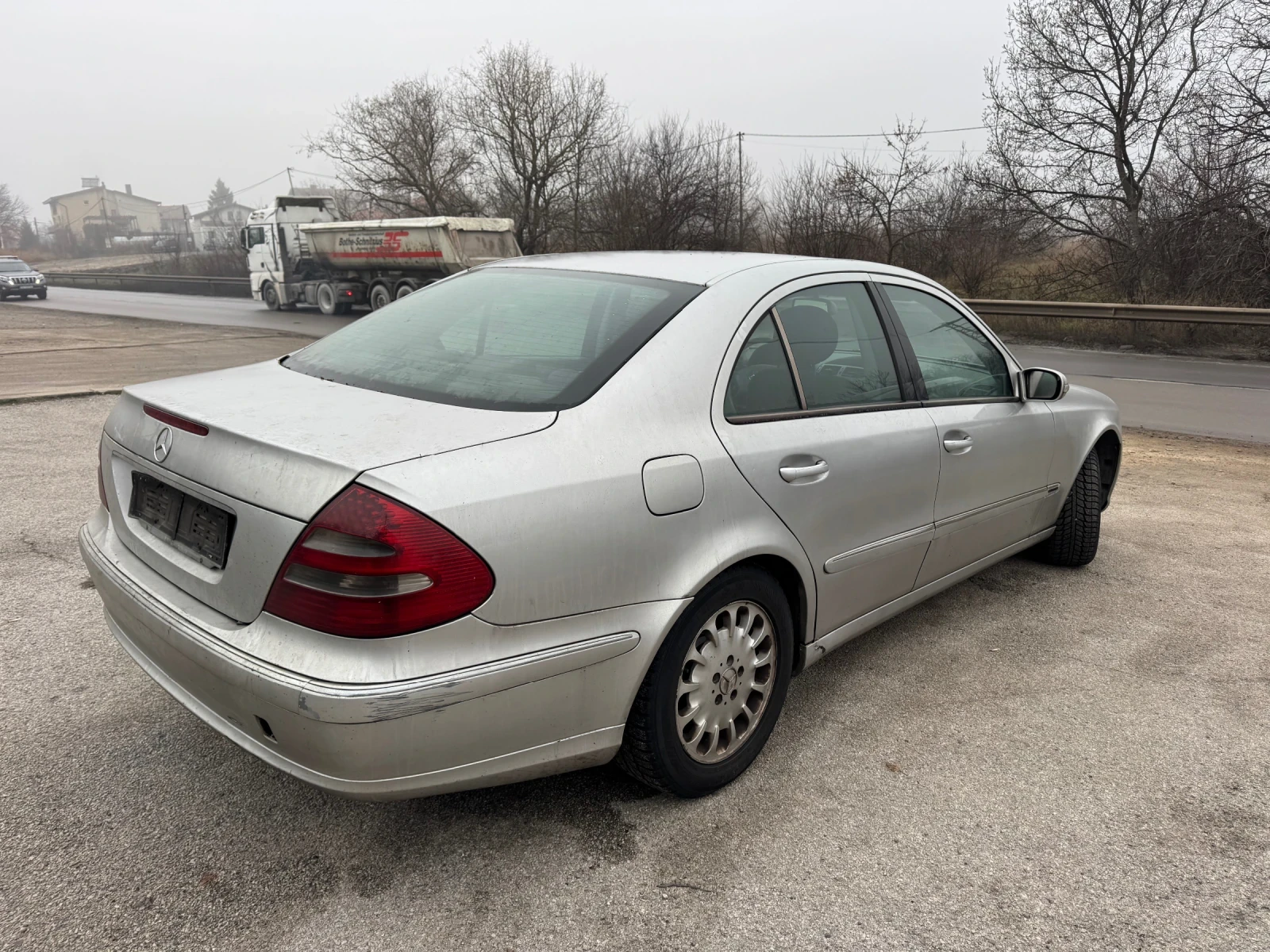 Mercedes-Benz E 270 Elegance  - изображение 3