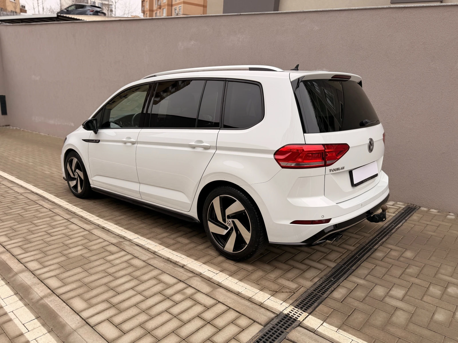 VW Touran R`Line  - изображение 4