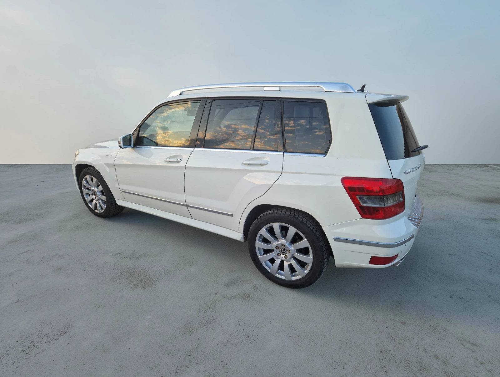 Mercedes-Benz CLK 220 CDI 4-MATIC 7G-TRONIC, снимка 3 - Автомобили и джипове - 53924049