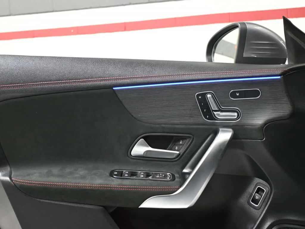 Mercedes-Benz CLA * 250 4MATIC Coupe AMG Ambient Light Navigation Su, снимка 9 - Автомобили и джипове - 53927015