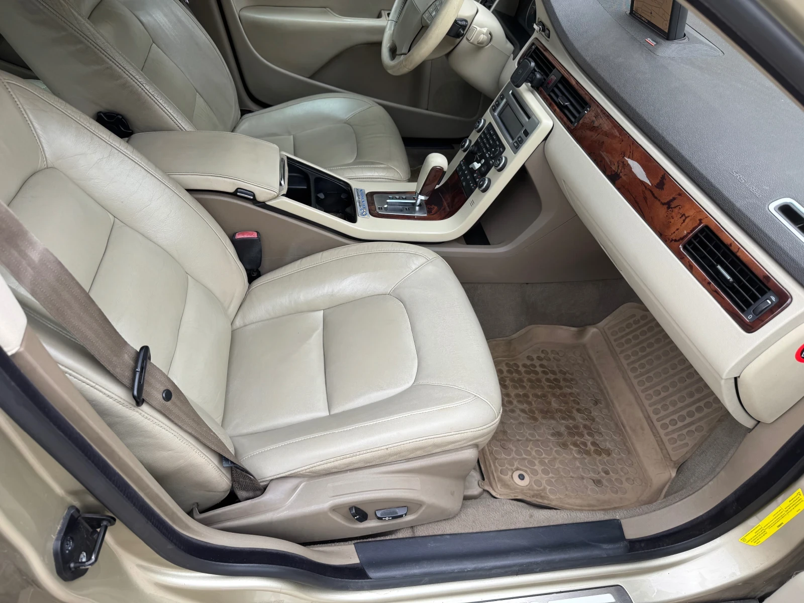 Volvo S80 2.4 D, снимка 16 - Автомобили и джипове - 53927398