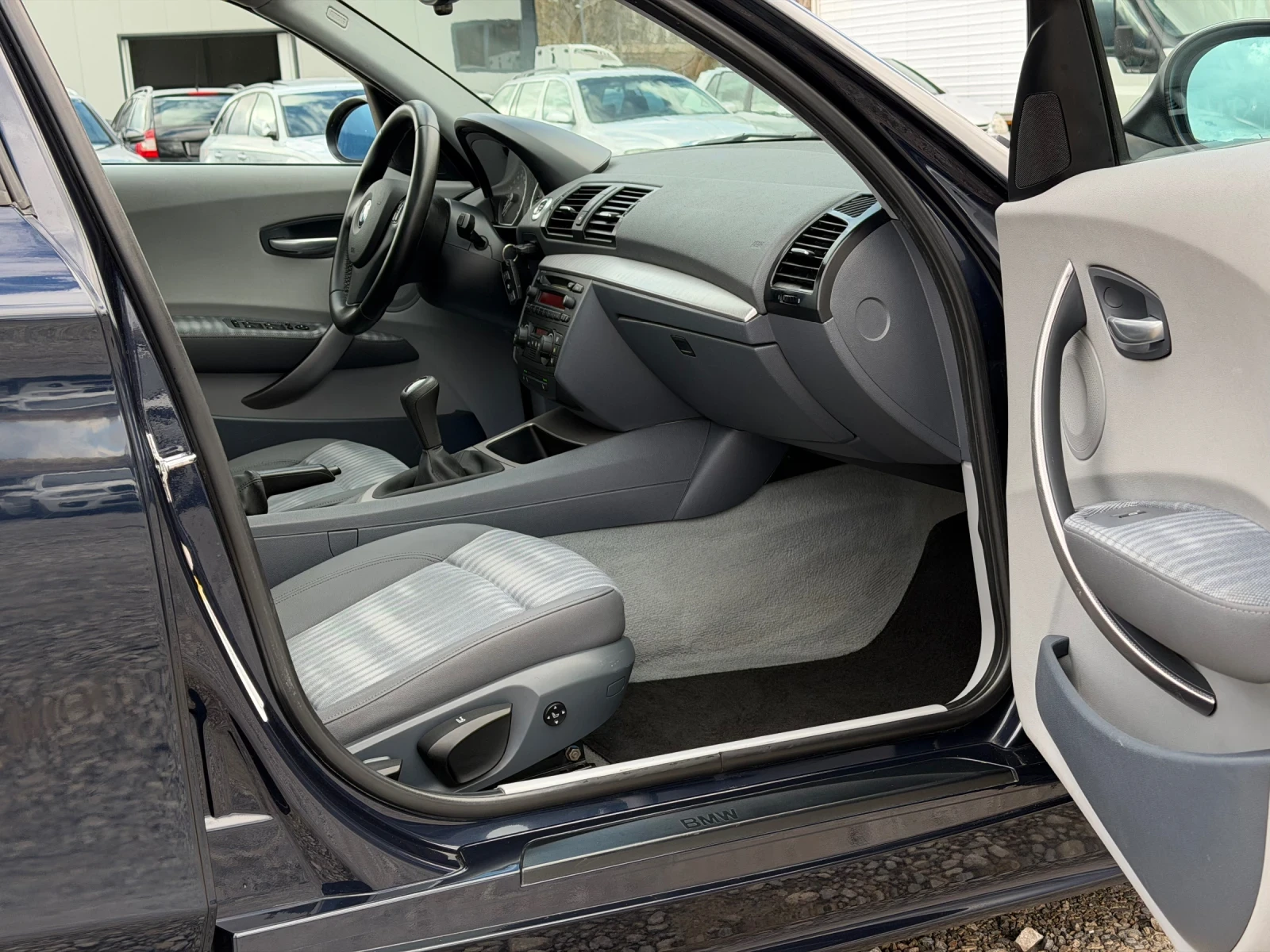 BMW 120 2.0D 163кс * Ксенон* * Климатроник* , снимка 12 - Автомобили и джипове - 54005836