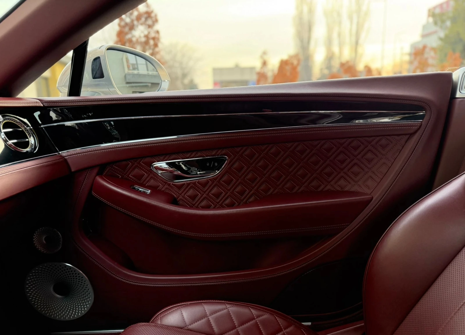 Bentley Continental gt 6.0 W12 AWD Mulliner, снимка 10 - Автомобили и джипове - 54061866