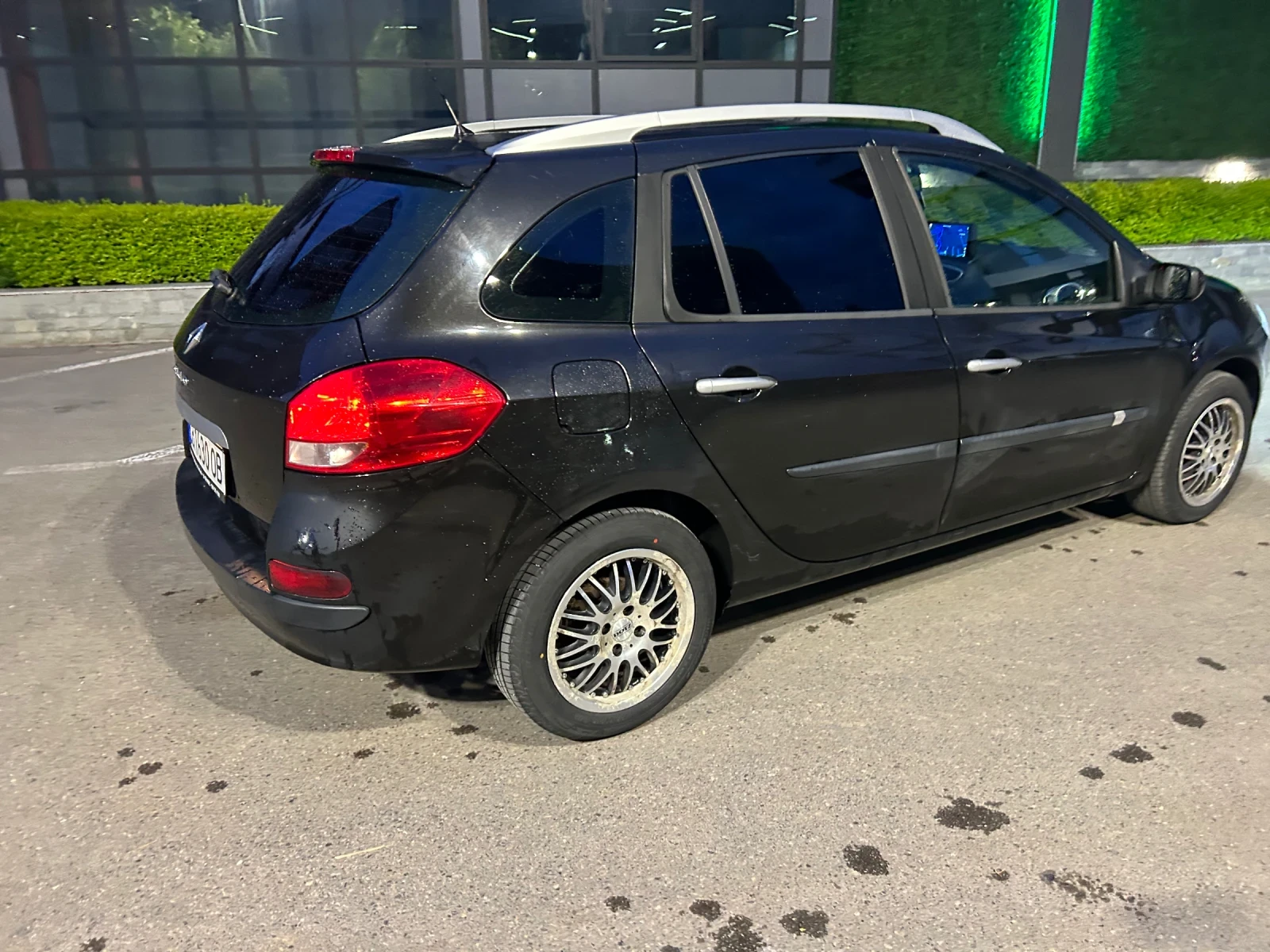 Renault Clio 1.2 TSE GRANDTOUR, снимка 11 - Автомобили и джипове - 54385198
