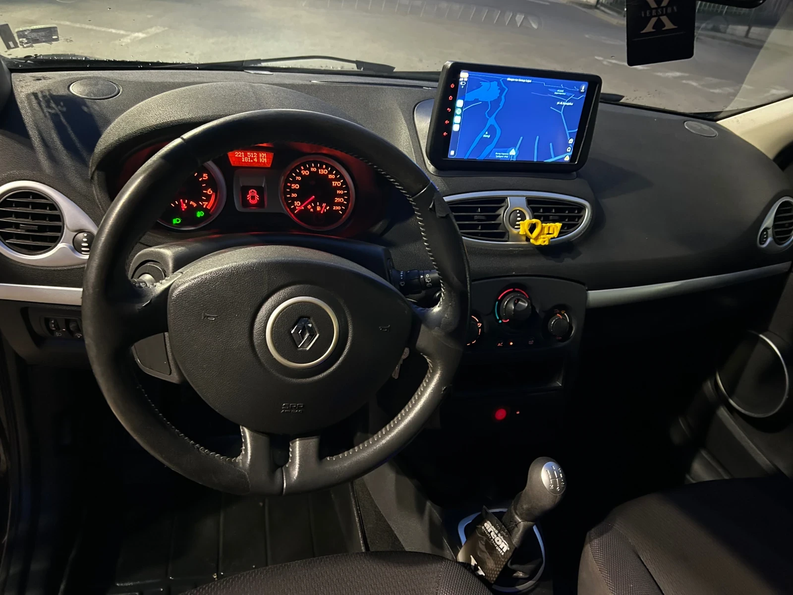 Renault Clio 1.2 TSE GRANDTOUR, снимка 6 - Автомобили и джипове - 54385198