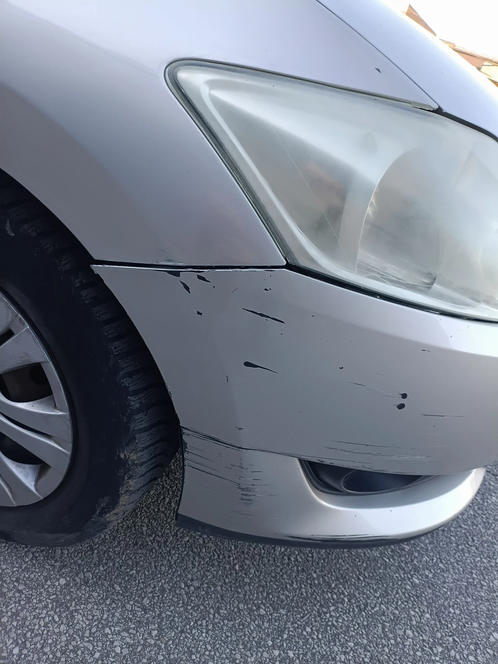 Toyota Auris 1.6 LPG, снимка 4 - Автомобили и джипове - 54570405