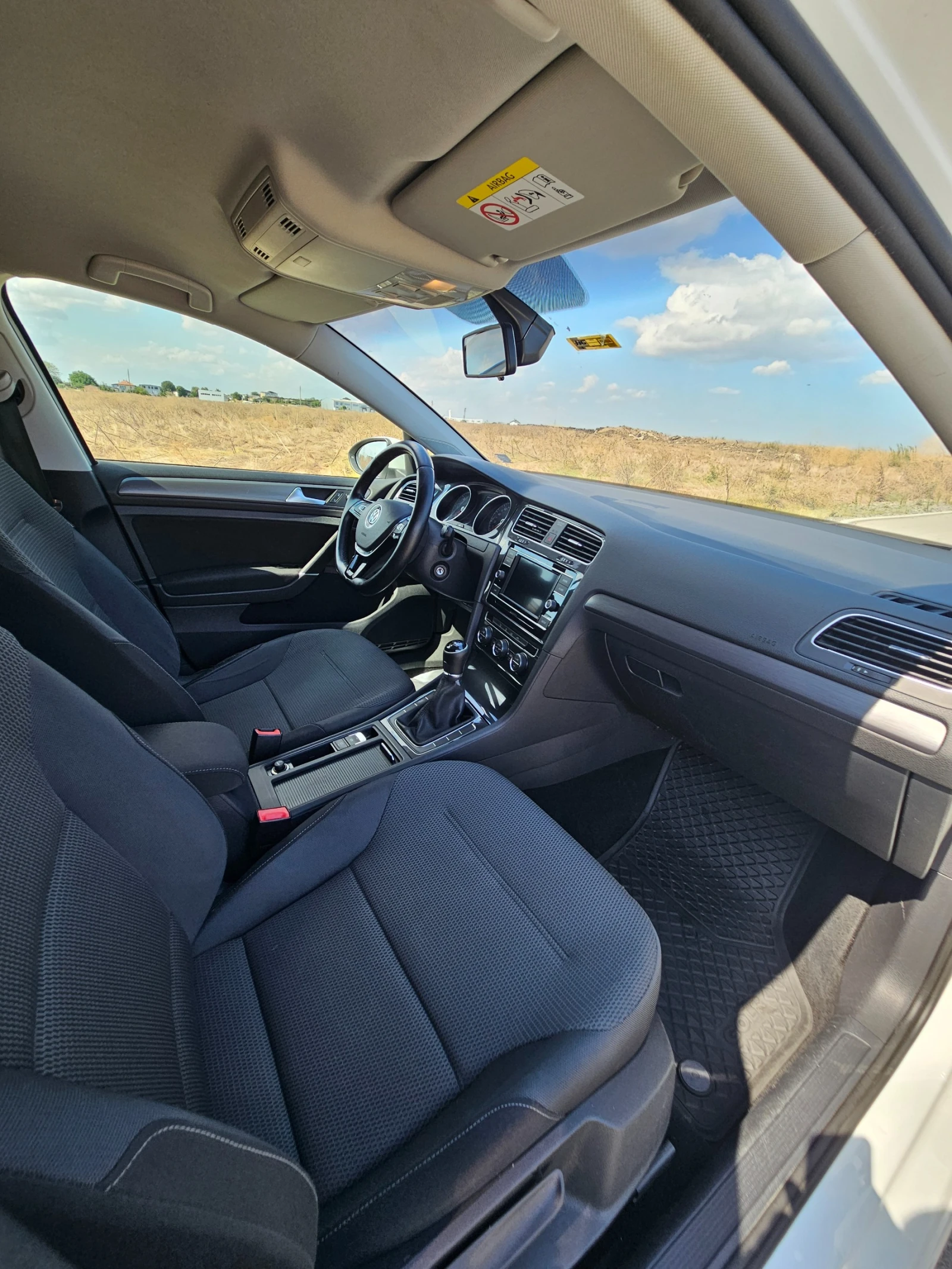 VW Golf 7.5 1.6TDI, снимка 9 - Автомобили и джипове - 55696289