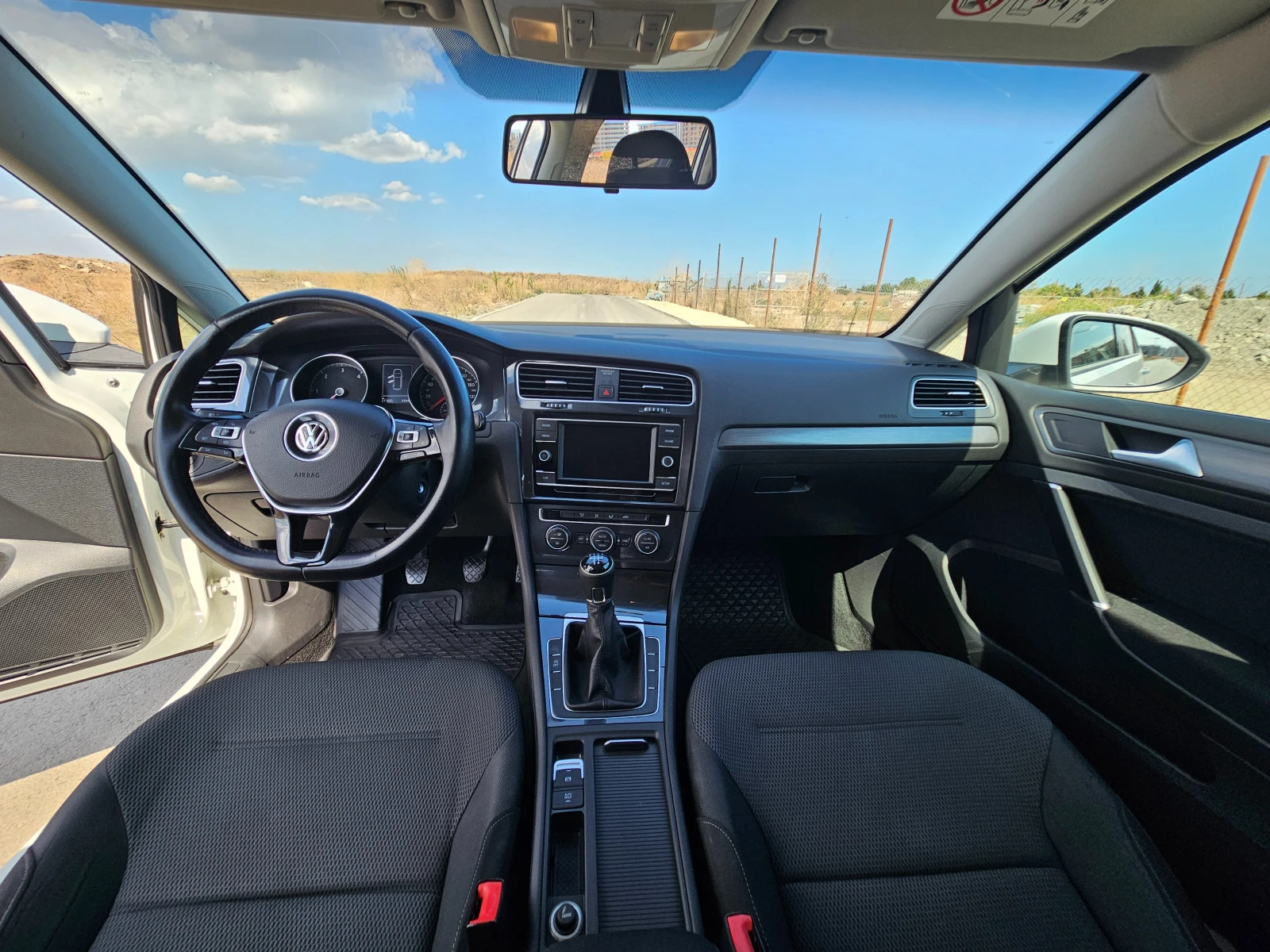 VW Golf 7.5 1.6TDI, снимка 10 - Автомобили и джипове - 55696289
