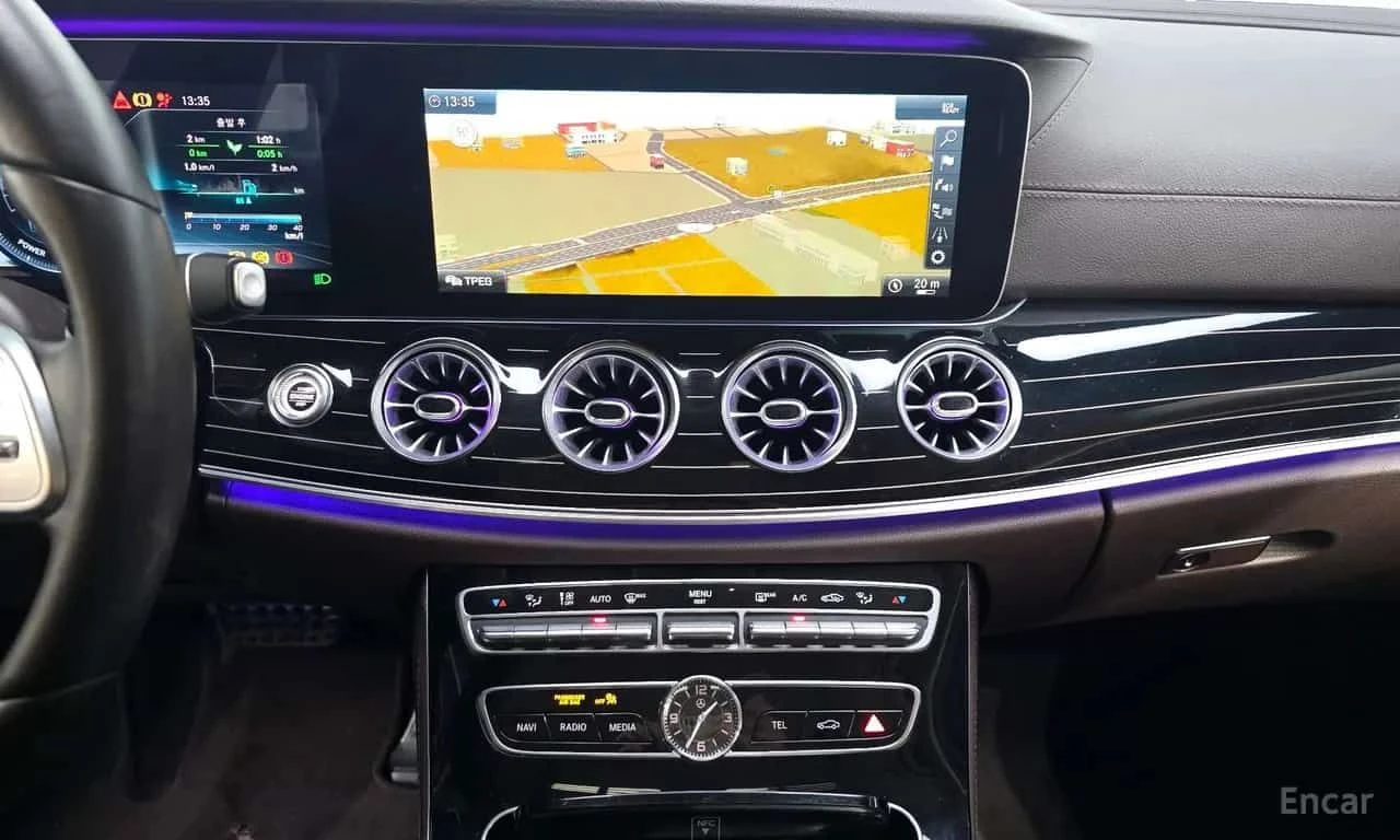 Mercedes-Benz CLS 450 4MATIC AMG Line/ОБДУХВАНЕ/ДИСТРОНИК/360, снимка 13 - Автомобили и джипове - 55728875